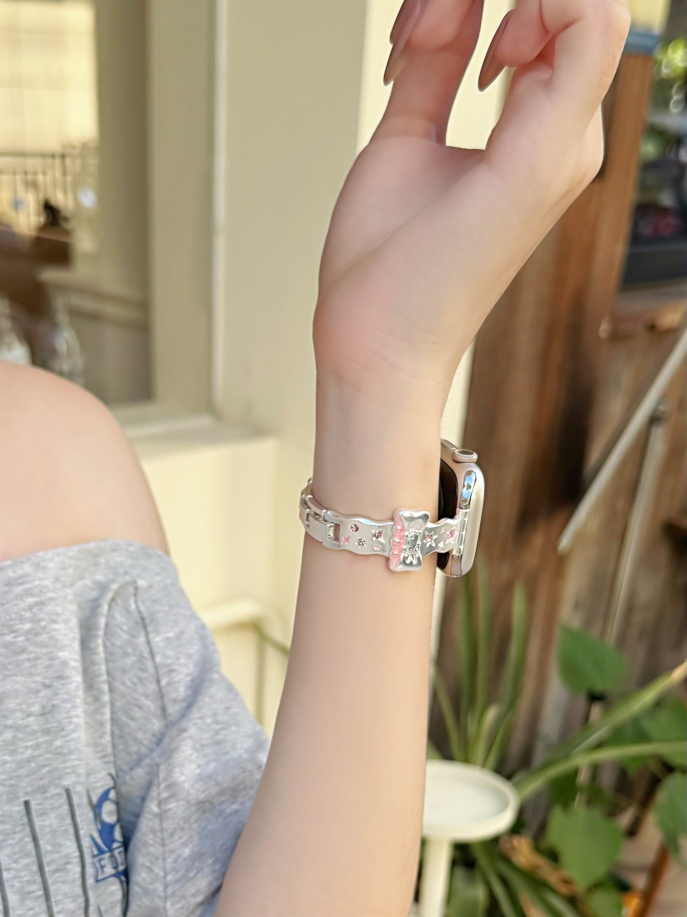 P02 decorative jewelry chain smartwatch band side wearing view